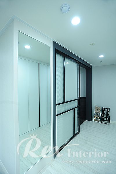 Door. ＃2019