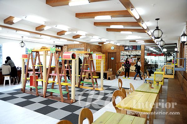 라페스타 크리스탈빌딩 고양이Cafe